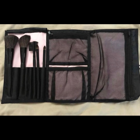 Mary Kay makeup clutch - Picture 2 of 2